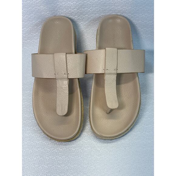 Com & Sense Cream Leather Flip Flops women sz 9 - Picture 3 of 7
